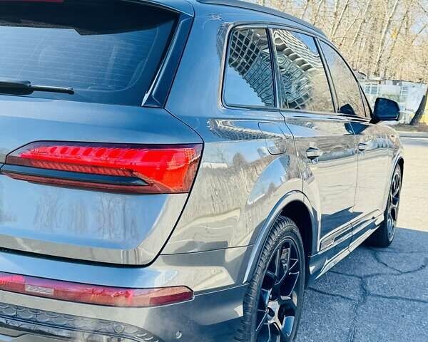 Сірий Ауді SQ7, об'ємом двигуна 4 л та пробігом 11 тис. км за 97500 $, фото 9 на Automoto.ua