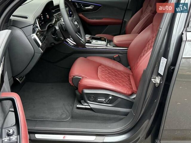 Серый Ауди SQ7, объемом двигателя 4 л и пробегом 24 тыс. км за 112950 $, фото 65 на Automoto.ua
