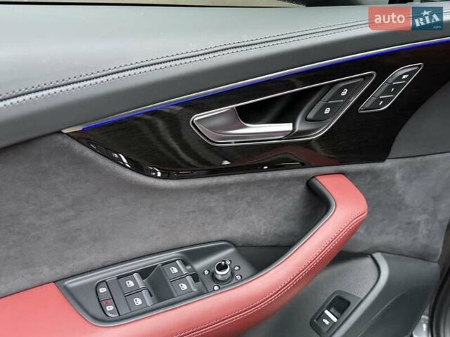 Серый Ауди SQ7, объемом двигателя 4 л и пробегом 24 тыс. км за 112950 $, фото 58 на Automoto.ua
