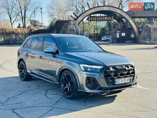 Сірий Ауді SQ7, об'ємом двигуна 4 л та пробігом 11 тис. км за 97500 $, фото 60 на Automoto.ua
