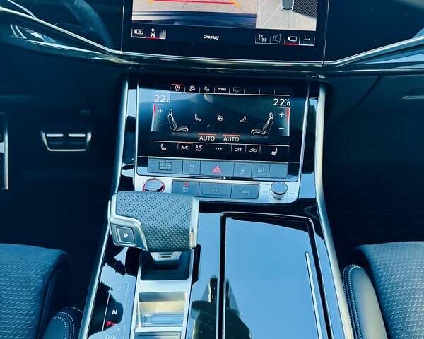 Сірий Ауді SQ7, об'ємом двигуна 4 л та пробігом 11 тис. км за 97500 $, фото 36 на Automoto.ua