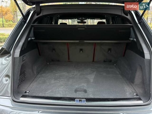 Серый Ауди SQ7, объемом двигателя 4 л и пробегом 24 тыс. км за 112950 $, фото 80 на Automoto.ua