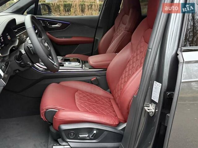 Серый Ауди SQ7, объемом двигателя 4 л и пробегом 24 тыс. км за 112950 $, фото 61 на Automoto.ua