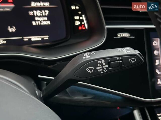 Серый Ауди SQ7, объемом двигателя 4 л и пробегом 24 тыс. км за 112950 $, фото 137 на Automoto.ua