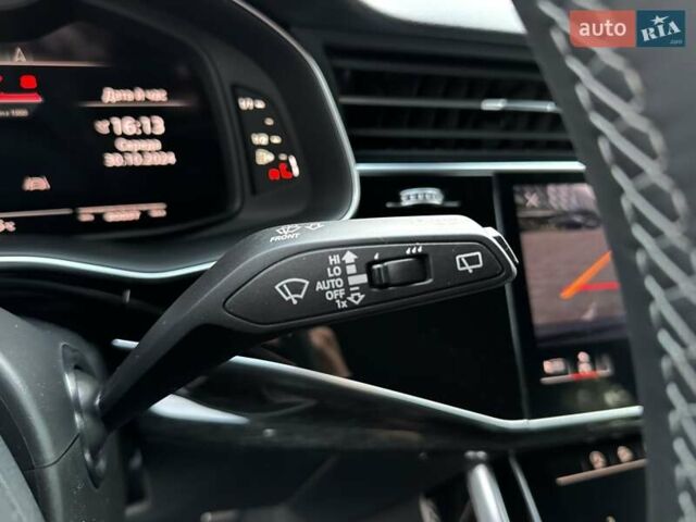 Сірий Ауді SQ7, об'ємом двигуна 4 л та пробігом 1 тис. км за 103500 $, фото 44 на Automoto.ua