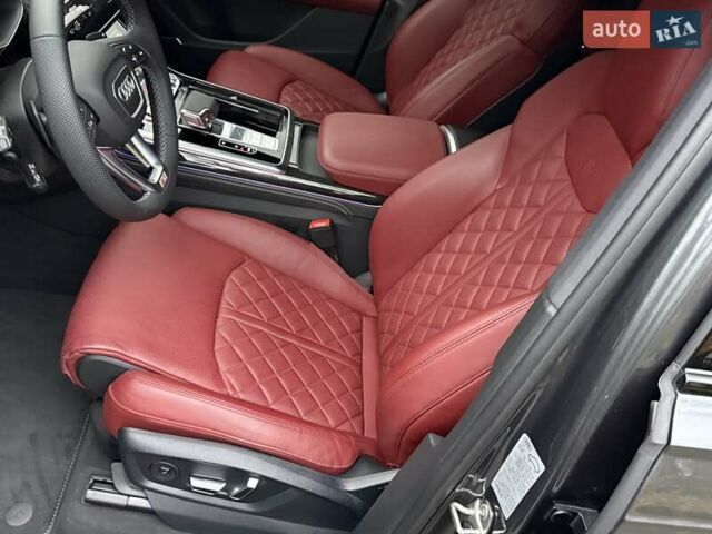 Серый Ауди SQ7, объемом двигателя 4 л и пробегом 24 тыс. км за 112950 $, фото 64 на Automoto.ua