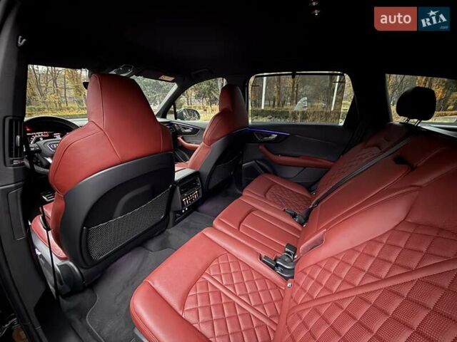 Серый Ауди SQ7, объемом двигателя 4 л и пробегом 24 тыс. км за 112950 $, фото 78 на Automoto.ua