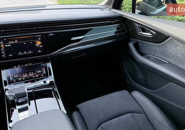 Серый Ауди SQ7, объемом двигателя 4 л и пробегом 1 тыс. км за 115900 $, фото 16 на Automoto.ua