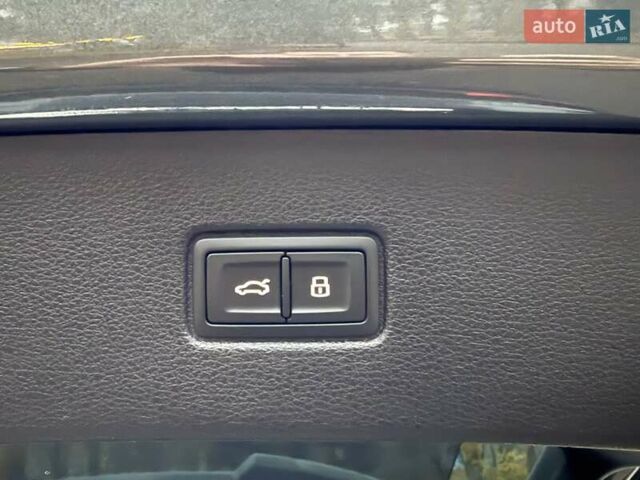 Серый Ауди SQ7, объемом двигателя 4 л и пробегом 24 тыс. км за 112950 $, фото 83 на Automoto.ua