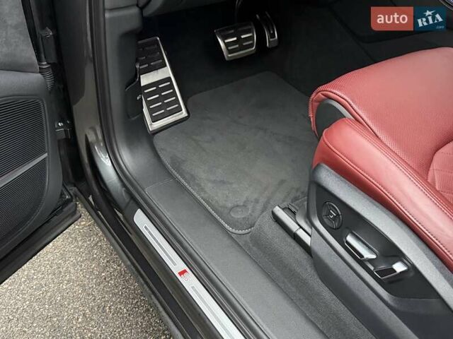 Серый Ауди SQ7, объемом двигателя 4 л и пробегом 24 тыс. км за 112950 $, фото 68 на Automoto.ua