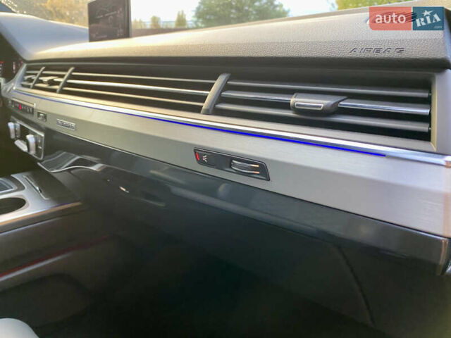 Синий Ауди SQ7, объемом двигателя 3.96 л и пробегом 220 тыс. км за 38000 $, фото 30 на Automoto.ua