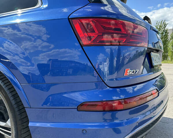Синій Ауді SQ7, об'ємом двигуна 3.96 л та пробігом 162 тис. км за 59999 $, фото 14 на Automoto.ua