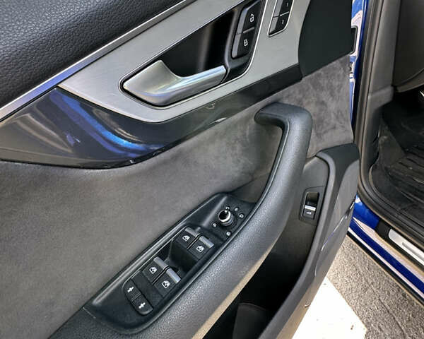 Синий Ауди SQ7, объемом двигателя 3.96 л и пробегом 162 тыс. км за 59999 $, фото 36 на Automoto.ua