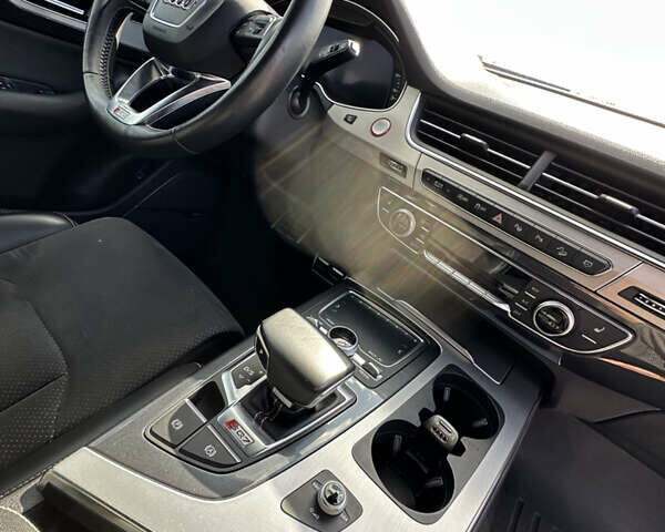 Синий Ауди SQ7, объемом двигателя 3.96 л и пробегом 162 тыс. км за 59999 $, фото 41 на Automoto.ua