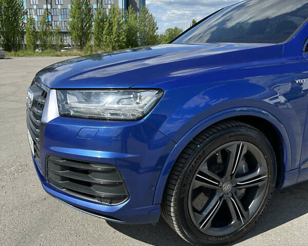 Синий Ауди SQ7, объемом двигателя 3.96 л и пробегом 162 тыс. км за 59999 $, фото 3 на Automoto.ua