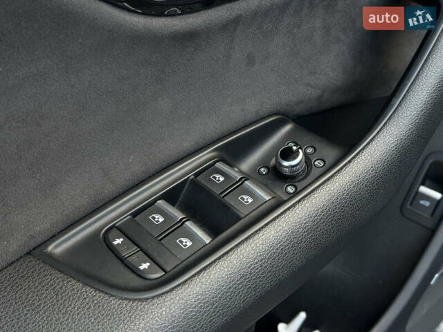 Синій Ауді SQ7, об'ємом двигуна 3.96 л та пробігом 190 тис. км за 54990 $, фото 40 на Automoto.ua