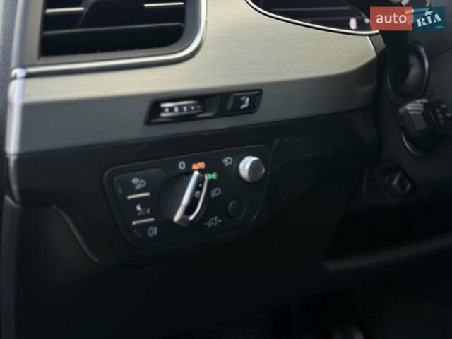 Синій Ауді SQ7, об'ємом двигуна 3.96 л та пробігом 190 тис. км за 54990 $, фото 45 на Automoto.ua