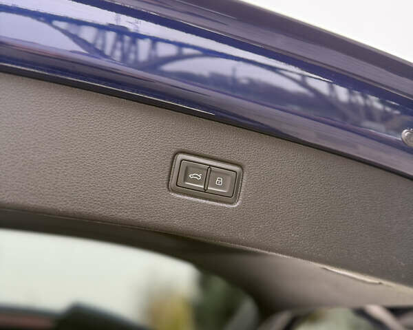 Синий Ауди SQ7, объемом двигателя 3.96 л и пробегом 128 тыс. км за 57900 $, фото 28 на Automoto.ua