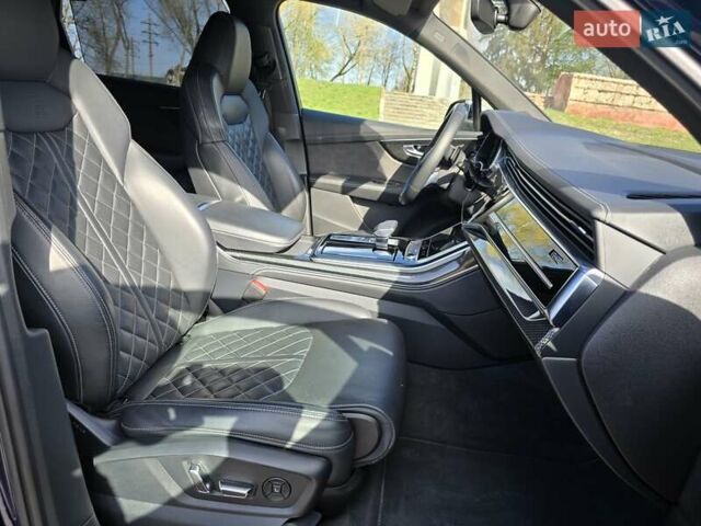 Синий Ауди SQ7, объемом двигателя 4 л и пробегом 182 тыс. км за 68800 $, фото 49 на Automoto.ua