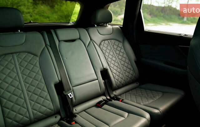 Ауді SQ7 2020 у Львові на Automoto.ua Синій Ауді SQ7, об'ємом двигуна 3.99 л та пробігом 66 тис. км за 72000 $, фото 34 на Automoto.ua