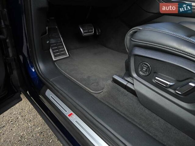 Синий Ауди SQ7, объемом двигателя 4 л и пробегом 182 тыс. км за 68800 $, фото 41 на Automoto.ua