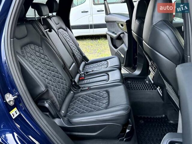 Синий Ауди SQ7, объемом двигателя 4 л и пробегом 136 тыс. км за 77000 $, фото 67 на Automoto.ua