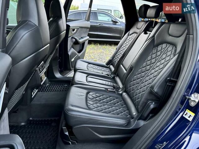 Синий Ауди SQ7, объемом двигателя 4 л и пробегом 136 тыс. км за 77000 $, фото 64 на Automoto.ua