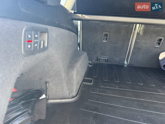 Синий Ауди SQ7, объемом двигателя 3.96 л и пробегом 176 тыс. км за 78000 $, фото 12 на Automoto.ua