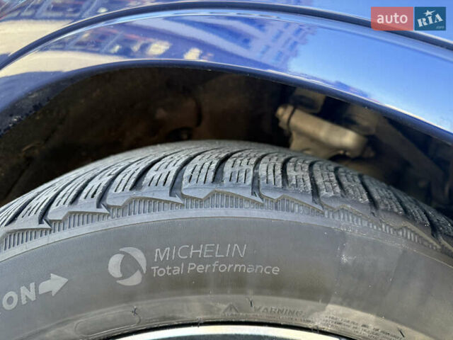 Синий Ауди SQ7, объемом двигателя 3.96 л и пробегом 176 тыс. км за 78000 $, фото 9 на Automoto.ua