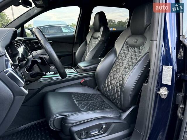Синий Ауди SQ7, объемом двигателя 4 л и пробегом 136 тыс. км за 77000 $, фото 35 на Automoto.ua