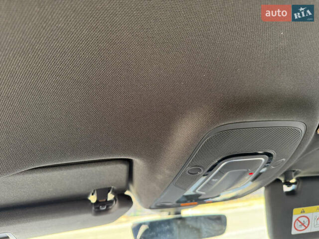 Синий Ауди SQ7, объемом двигателя 3.96 л и пробегом 176 тыс. км за 78000 $, фото 23 на Automoto.ua