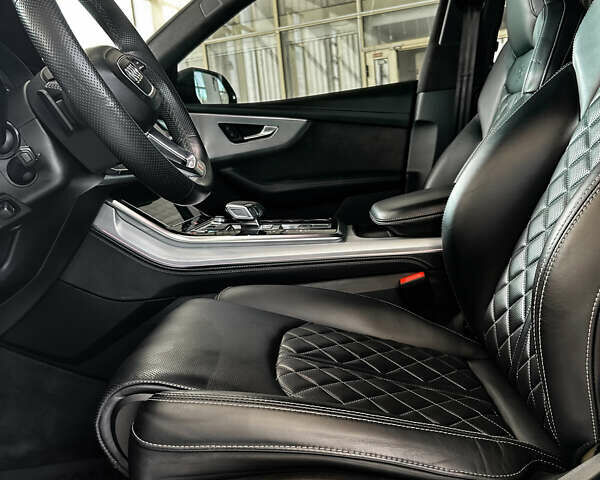 Белый Ауди SQ8, объемом двигателя 4 л и пробегом 70 тыс. км за 83000 $, фото 9 на Automoto.ua