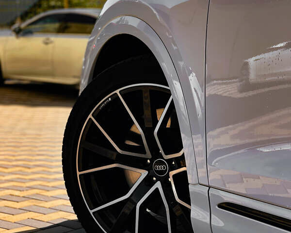Белый Ауди SQ8, объемом двигателя 4 л и пробегом 70 тыс. км за 83000 $, фото 5 на Automoto.ua
