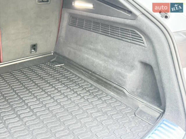 Ауди SQ8 2021 в Тернополе на Automoto.ua Белый Ауди SQ8, объемом двигателя 3.96 л и пробегом 101 тыс. км за 92000 $, фото 56 на Automoto.ua