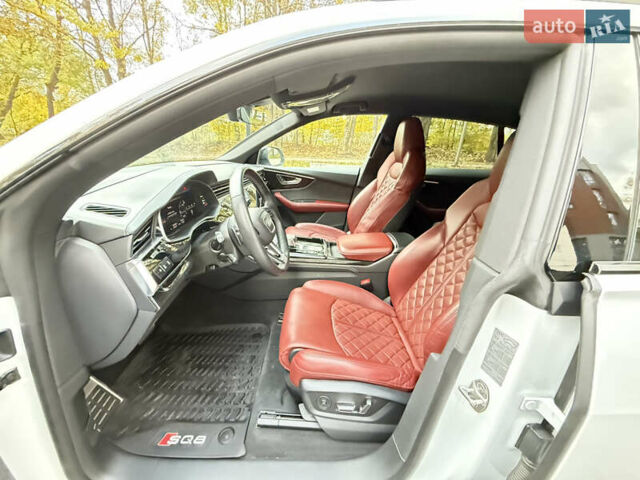 Ауди SQ8 2021 в Тернополе на Automoto.ua Белый Ауди SQ8, объемом двигателя 3.96 л и пробегом 101 тыс. км за 92000 $, фото 36 на Automoto.ua