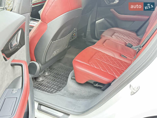 Ауди SQ8 2021 в Тернополе на Automoto.ua Белый Ауди SQ8, объемом двигателя 3.96 л и пробегом 101 тыс. км за 92000 $, фото 51 на Automoto.ua