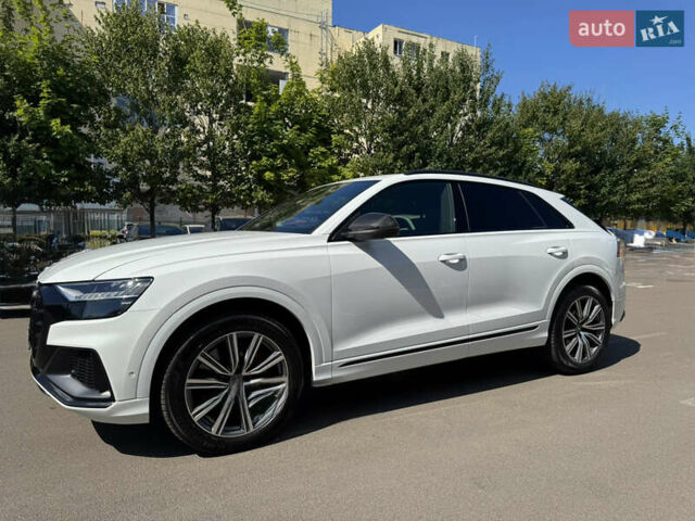 Белый Ауди SQ8, объемом двигателя 4 л и пробегом 75 тыс. км за 75000 $, фото 3 на Automoto.ua