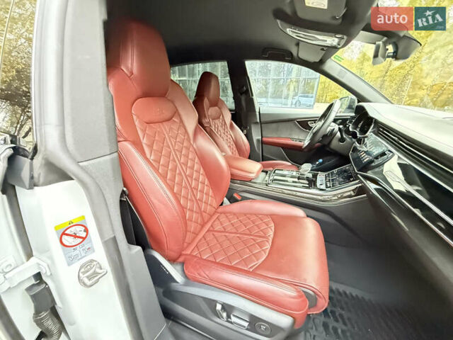 Ауди SQ8 2021 в Тернополе на Automoto.ua Белый Ауди SQ8, объемом двигателя 3.96 л и пробегом 101 тыс. км за 92000 $, фото 40 на Automoto.ua