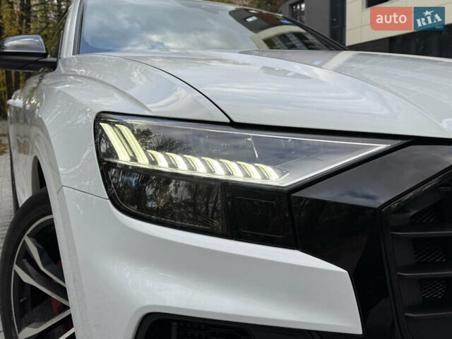 Ауди SQ8 2021 в Тернополе на Automoto.ua Белый Ауди SQ8, объемом двигателя 3.96 л и пробегом 101 тыс. км за 92000 $, фото 18 на Automoto.ua