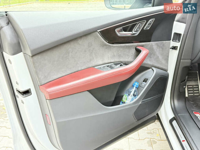Ауди SQ8 2021 в Тернополе на Automoto.ua Белый Ауди SQ8, объемом двигателя 3.96 л и пробегом 101 тыс. км за 92000 $, фото 38 на Automoto.ua