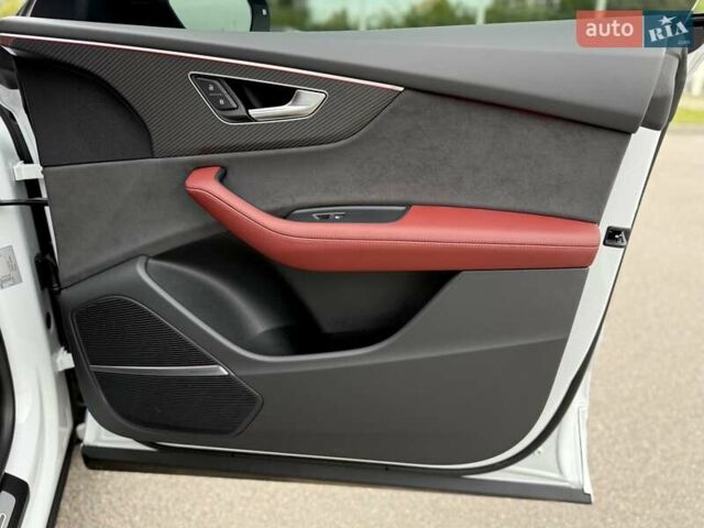 Белый Ауди SQ8, объемом двигателя 4 л и пробегом 30 тыс. км за 111000 $, фото 32 на Automoto.ua