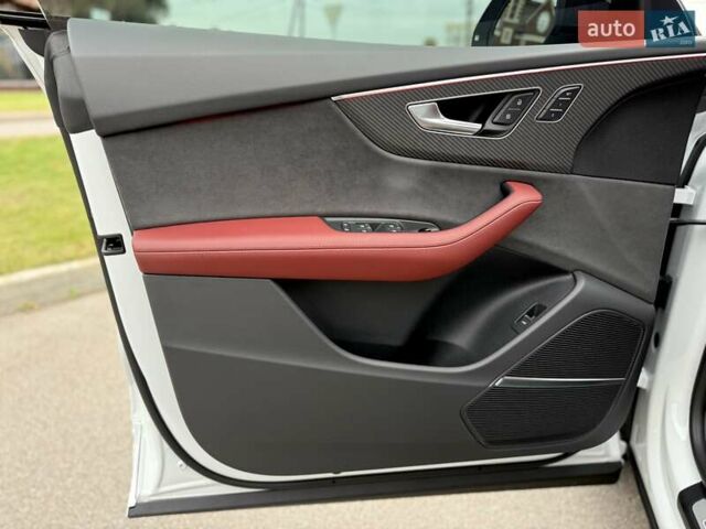 Белый Ауди SQ8, объемом двигателя 4 л и пробегом 30 тыс. км за 111000 $, фото 58 на Automoto.ua