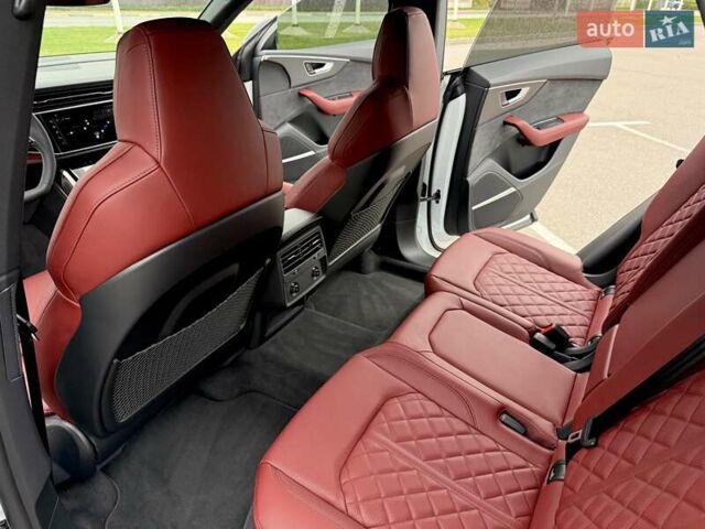 Белый Ауди SQ8, объемом двигателя 4 л и пробегом 30 тыс. км за 111000 $, фото 55 на Automoto.ua