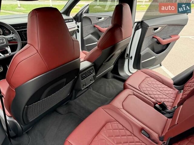 Белый Ауди SQ8, объемом двигателя 4 л и пробегом 30 тыс. км за 111000 $, фото 56 на Automoto.ua