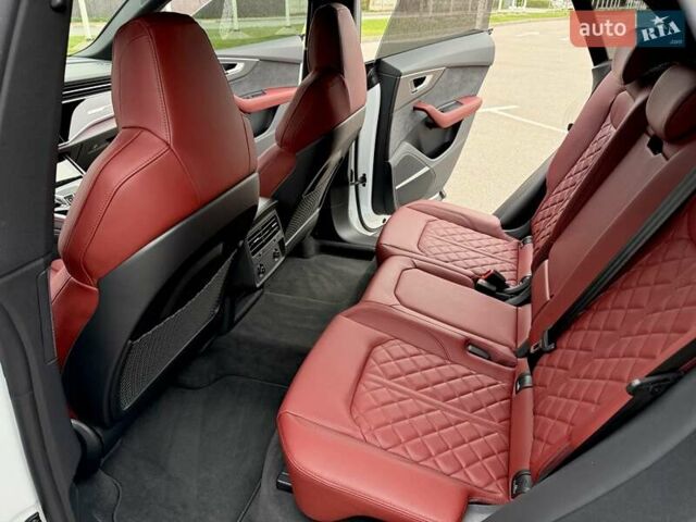 Белый Ауди SQ8, объемом двигателя 4 л и пробегом 30 тыс. км за 111000 $, фото 54 на Automoto.ua