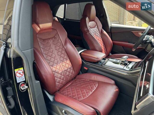 Черный Ауди SQ8, объемом двигателя 3.96 л и пробегом 151 тыс. км за 82500 $, фото 54 на Automoto.ua