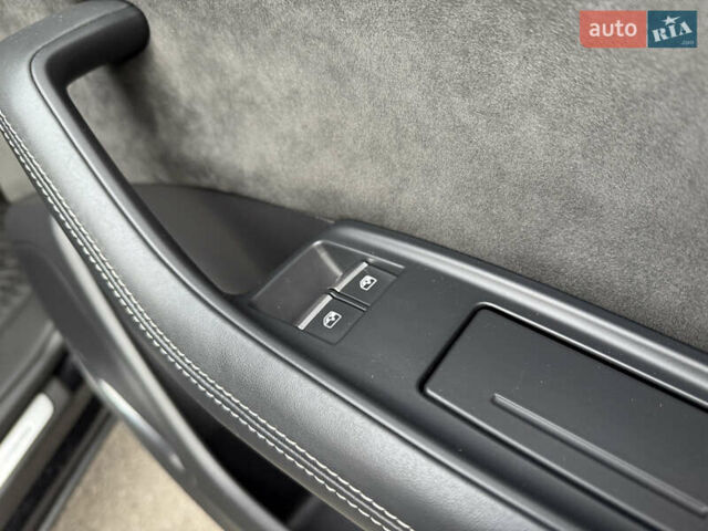 Чорний Ауді SQ8, об'ємом двигуна 4 л та пробігом 199 тис. км за 65000 $, фото 45 на Automoto.ua