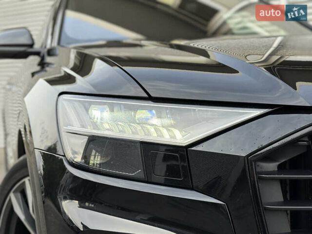Чорний Ауді SQ8, об'ємом двигуна 4 л та пробігом 199 тис. км за 65000 $, фото 12 на Automoto.ua