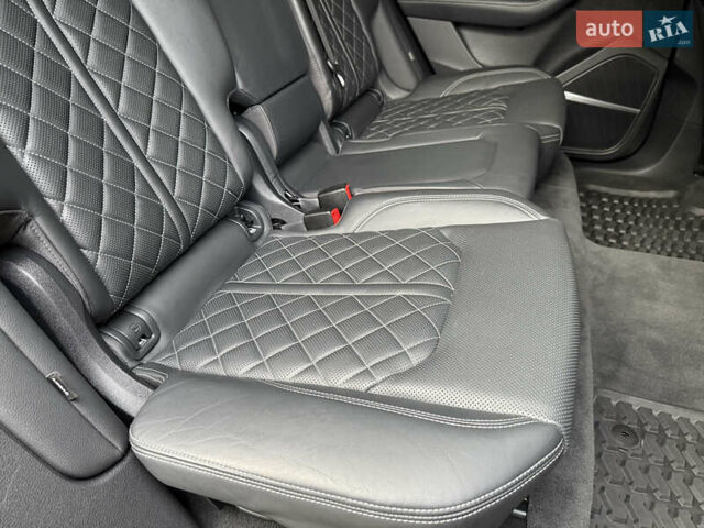 Чорний Ауді SQ8, об'ємом двигуна 4 л та пробігом 199 тис. км за 65000 $, фото 57 на Automoto.ua