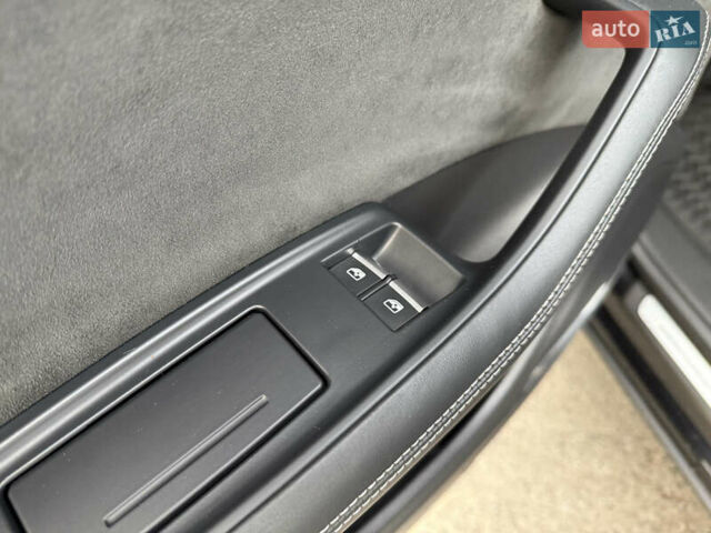 Чорний Ауді SQ8, об'ємом двигуна 4 л та пробігом 199 тис. км за 65000 $, фото 104 на Automoto.ua